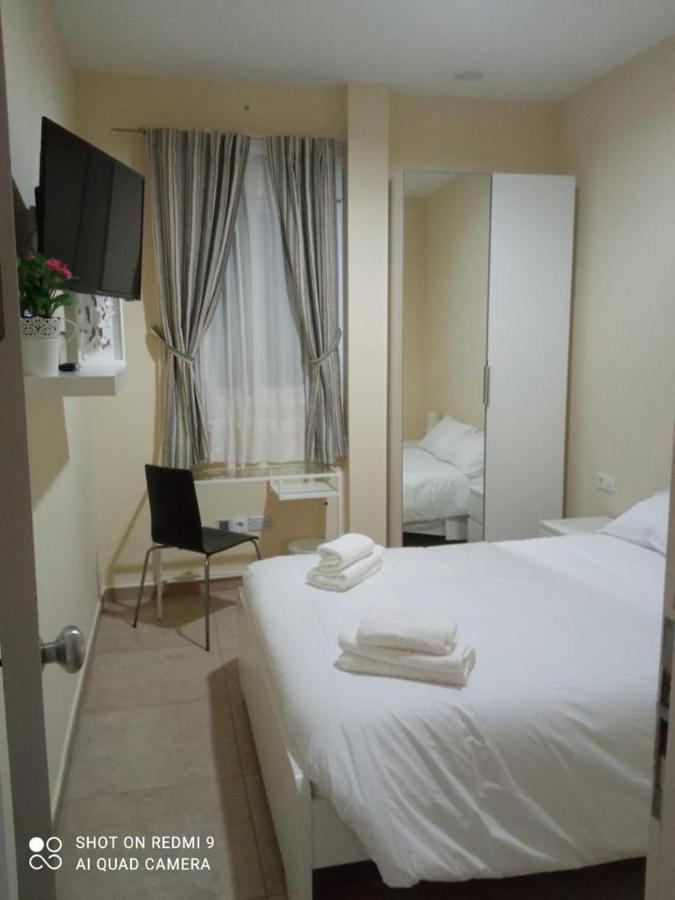 Invecar Holding Habitación en casa particular Sevilla
